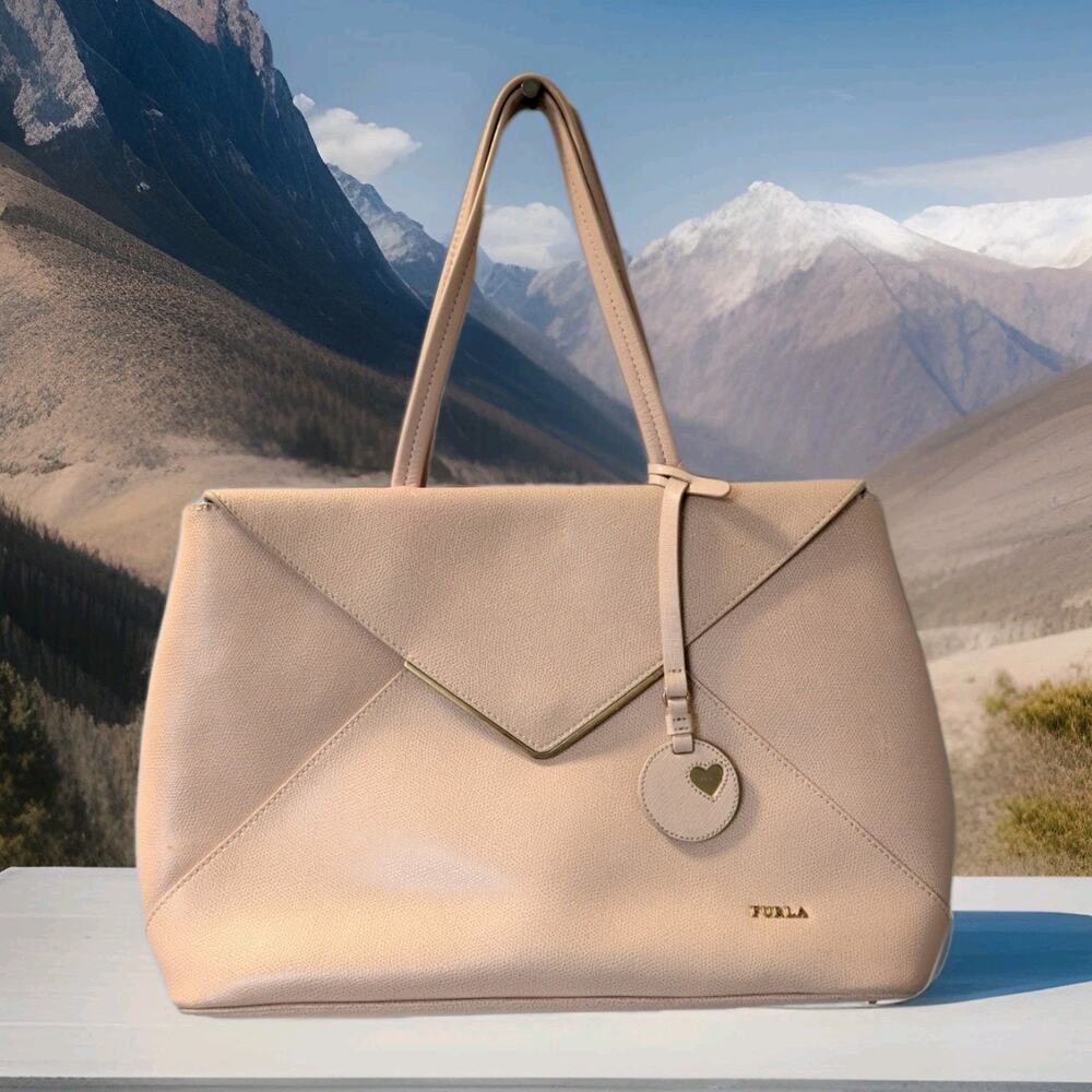 Light Pink Furla Leather Envelope-style Flap Tote